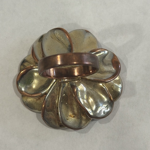 BIG GOLD FLOWER TURQUOISE STONE RING‎ SIZE 7 - Picture 6 of 8